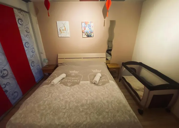 Flat For Up To 4 People In Dresden-striesen Apartman Drezda