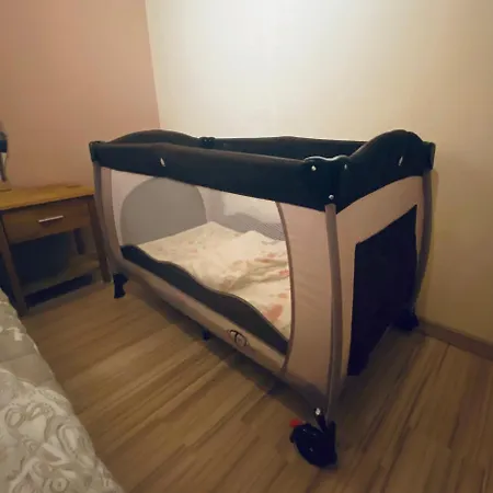 شقة Flat For Up To 4 People In Dresden-striesen دريسدن