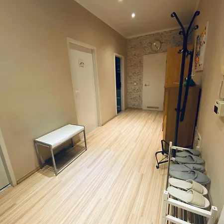 Apartment Flat For Up To 4 People In Dresden-striesen *